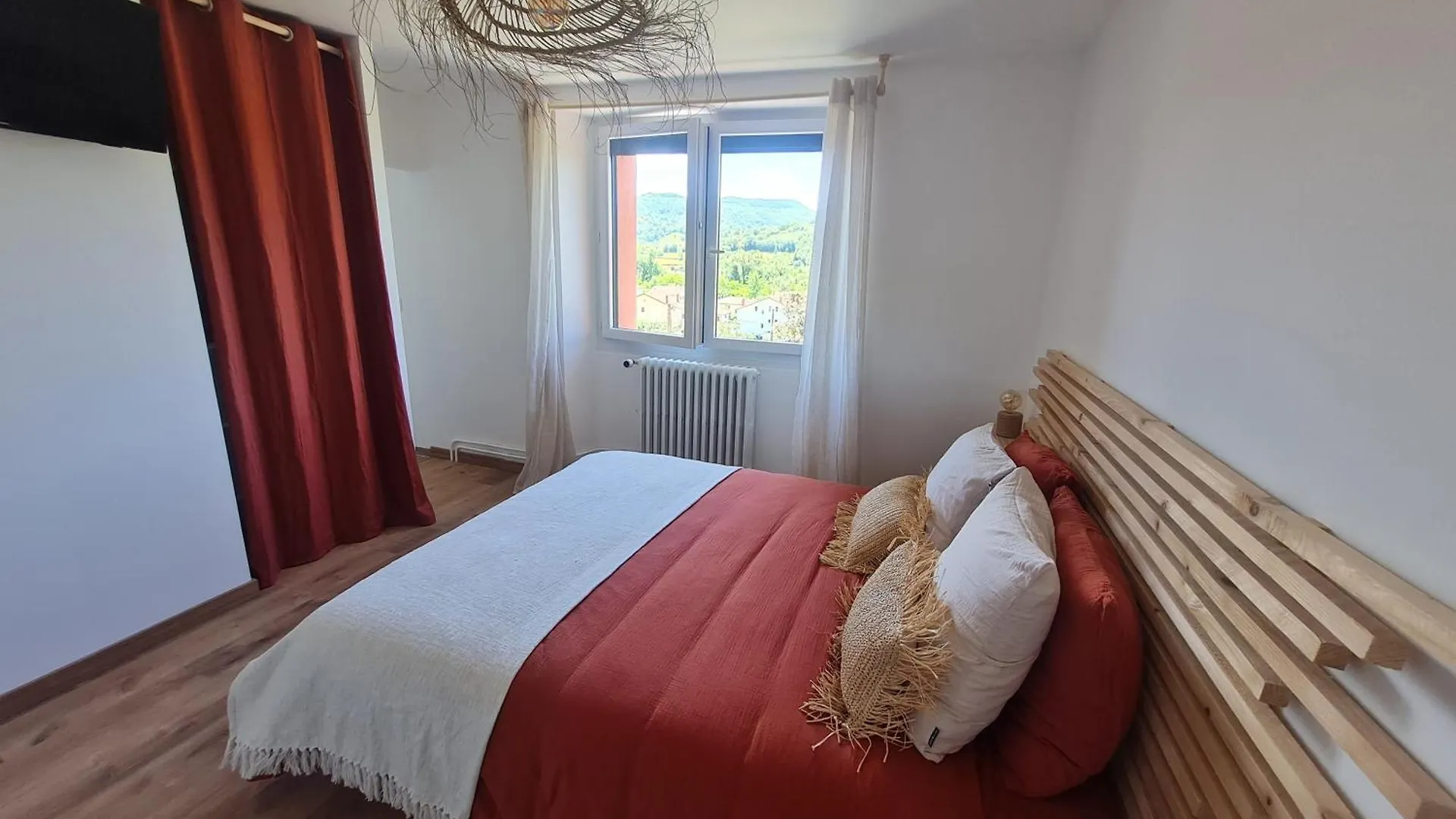 L'Oustal Roja Bed & Breakfast Saint-Affrique